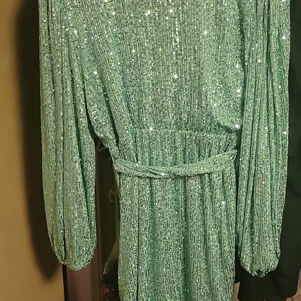 Dress - Picture 3 of 5